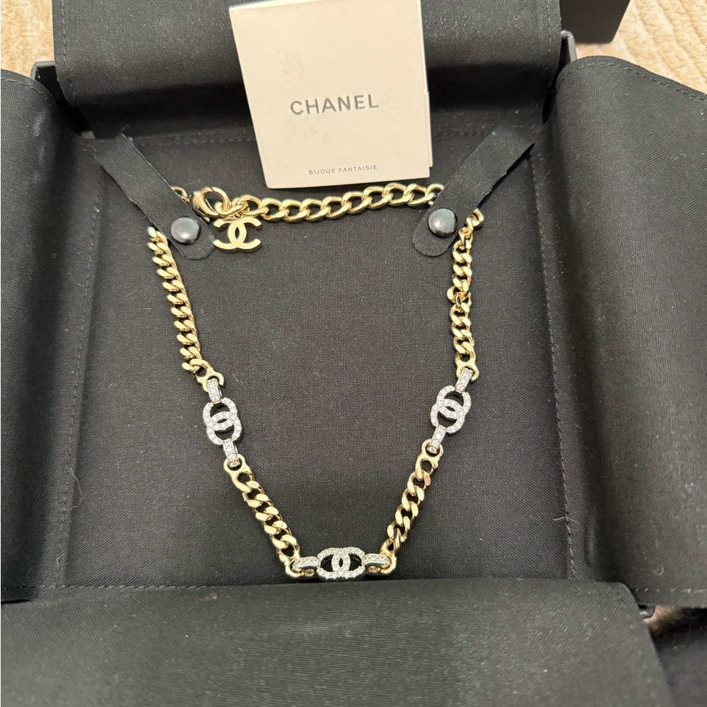 100% authentic Chanel Gold and Silver Chain choker necklace